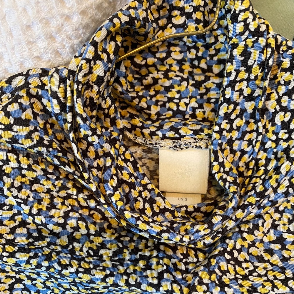 H&M lightweight floral turtleneck